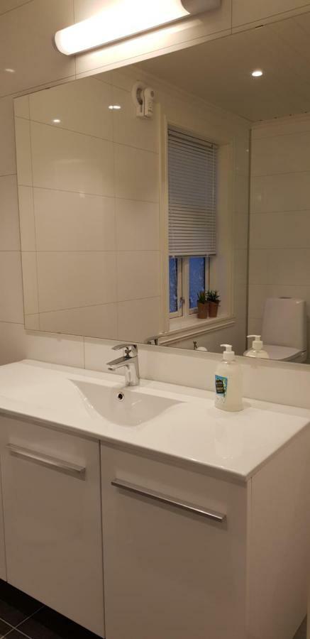 Vestpollen Pilan Lodge Lofoten מראה חיצוני תמונה